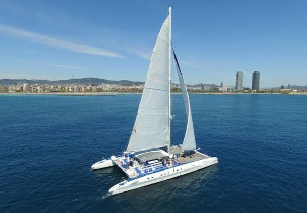 Catamaran pour événement d'entreprise à Barcelone